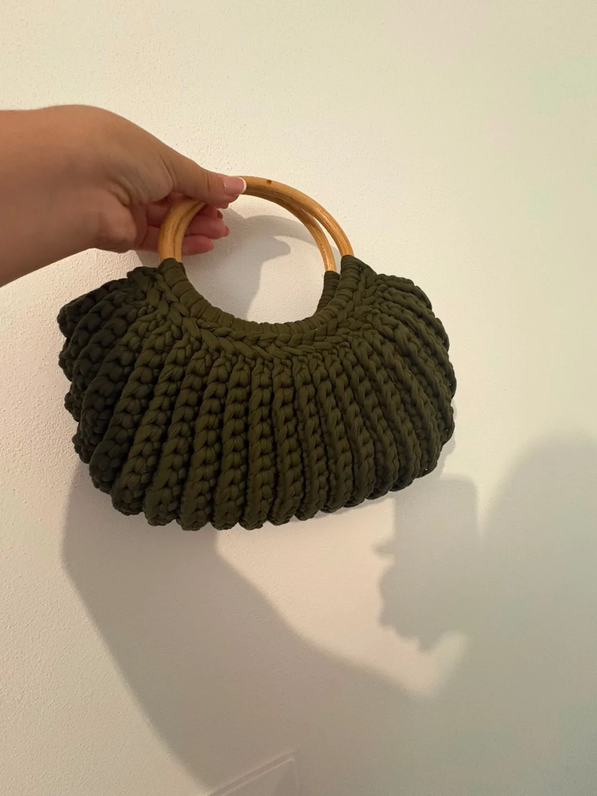 Shell Bag verde oliva con manici circolari